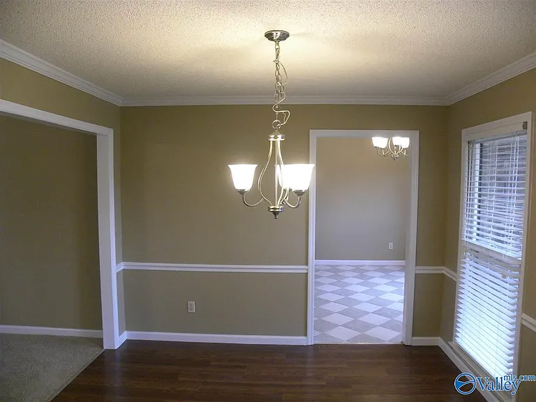 102 Pam Cir — Photo 5