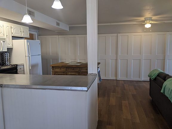4th image of 181 Pine Grove Ln