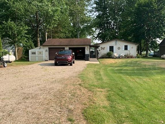 2nd image of 47091 Vine Ave