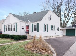 742 Ellwood Ave, Dekalb, IL 60115