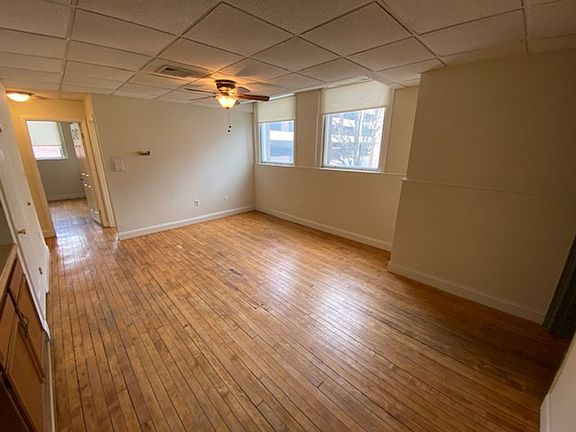 4th image of 32 W King St APT 6