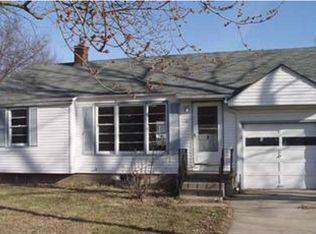 600 NE 42nd St, Kansas City, MO 64116