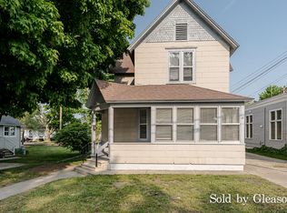 110 S 7th St, Grand Haven, MI 49417