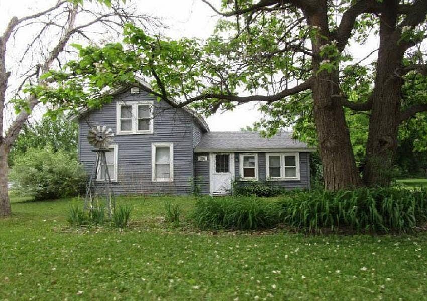 1st image of 824 7th Ave
