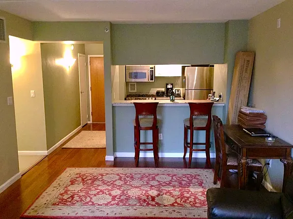 4 Martine Ave APT 819, White Plains, NY 10606