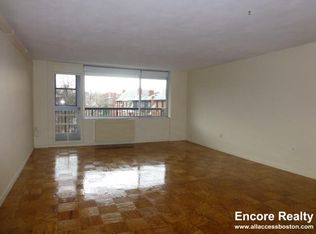 17 Monmouth Ct #MD, Brookline, MA 02446