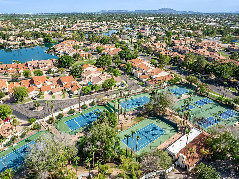 1321 N Malibu Ln — Photo 46