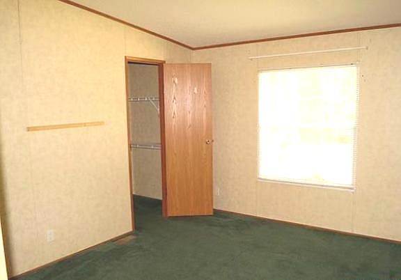 2nd image of 829 Grove Park Dr