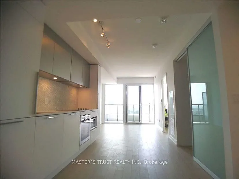 2 bed, $2,450 — Photo 4