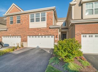 2986 Henley Ln, Naperville, IL 60540