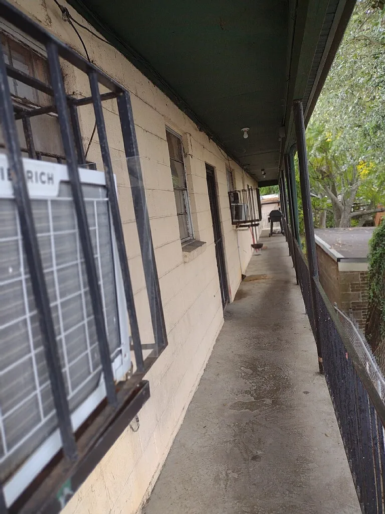 1 bed, 550 sqft, $650 — Photo 3