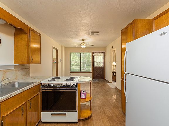 2nd image of 308 Ponderosa Dr