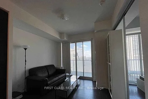 1080 Bay St #3109 Photo 1