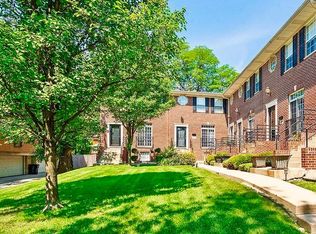 10418 S Walden Pkwy, Chicago, IL