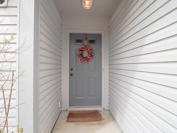 2nd image of 212 Brixton Woods East Dr