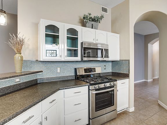 3rd image of 536 Minturn Ct NE