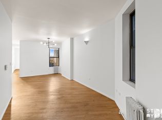 30 3rd St #2B, Brooklyn, NY 11231