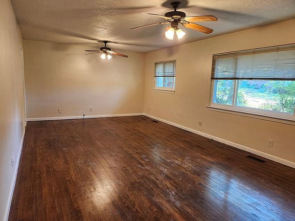 5th image of 4727 Fairwood Ln