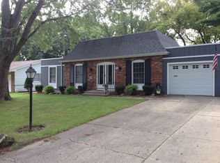 56 Briarcliff Rd, Montgomery, IL 60538