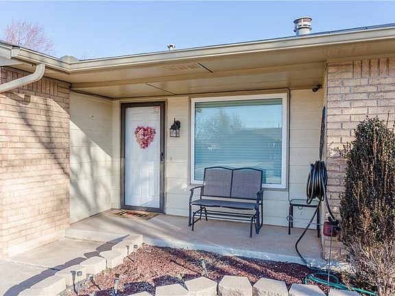 4th image of 12421 Southgate Dr