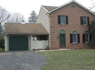 982 Haines Rd, York, PA 17402