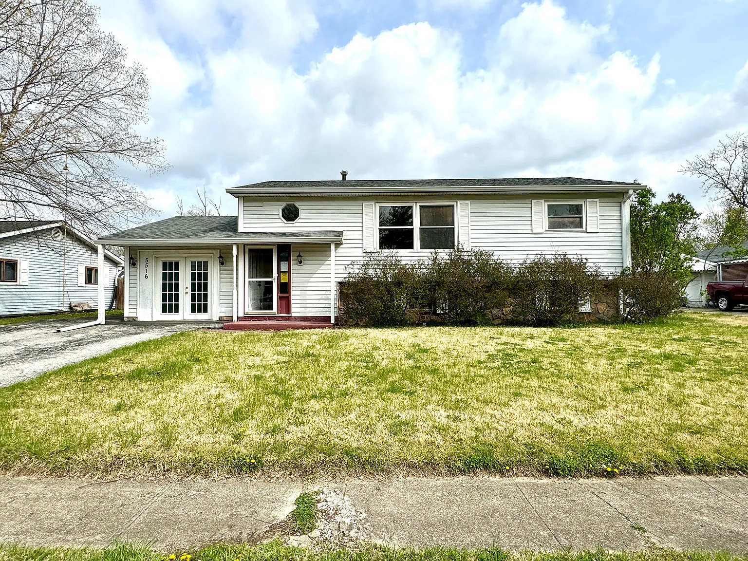 5516 Linda Ln photo 1