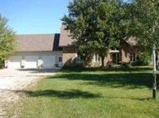 22002 227th St, Tonganoxie, KS 66086