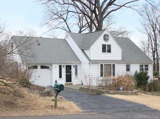 20 Richmond Hill Rd, Norwalk, CT 06854