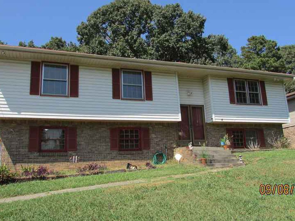 1st image of 2061 Windsor Ln