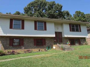 2061 Windsor Ln, Snellville, GA 30078