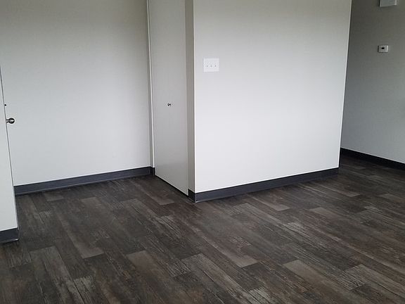 4th image of 520 W Spruce St APT B304