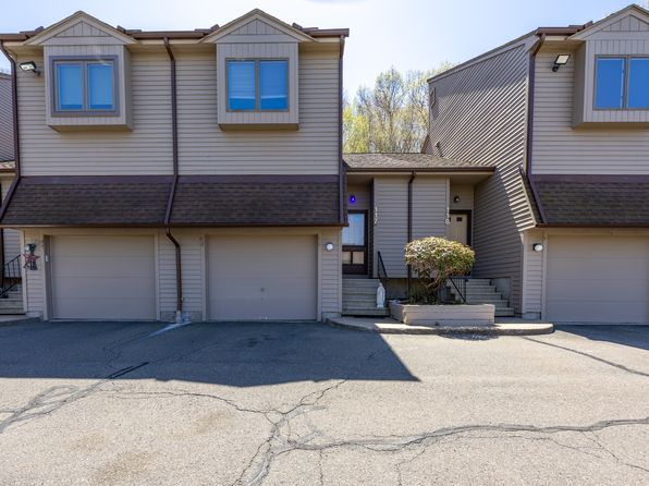 489 Wolcott St APT 117, Bristol, CT 06010