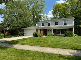 2319 Greenwood Rd, Glenview, IL 60026