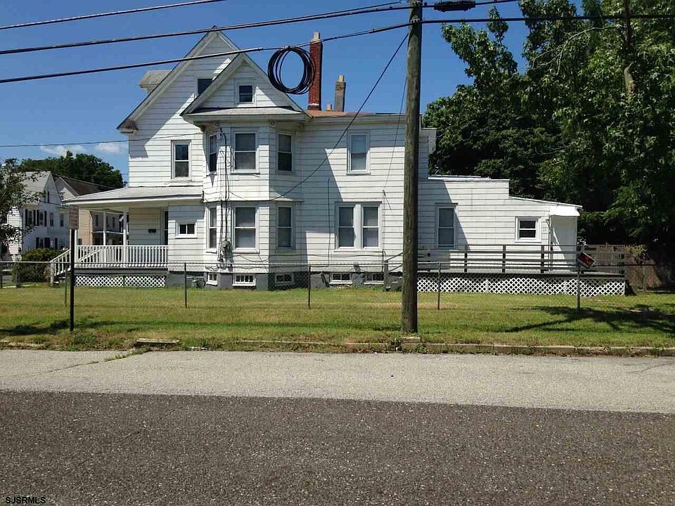 1st image of 528 E Mulberry St