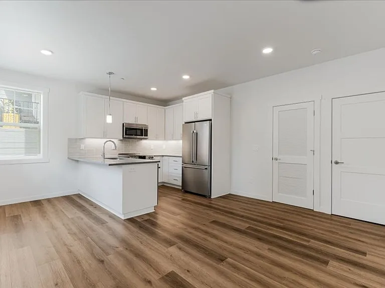 8438 SE 21st Ave — Photo 7
