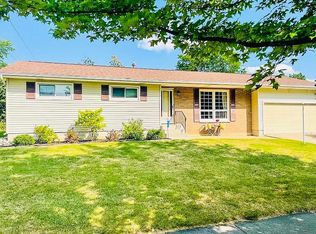 9405 Roosevelt Pl, Crown Point, IN