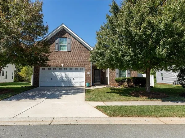 143 Kilbourne Dr, Bermuda Run, NC 27006