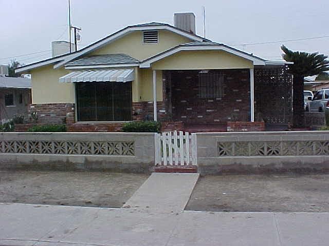 2nd image of 613 Ellington St