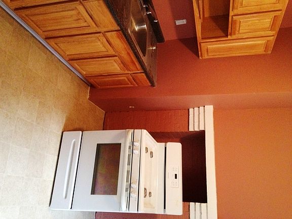 2nd image of 119 N 14th St #2