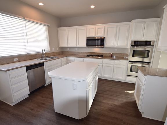 5th image of 681 Avenida Del Sol