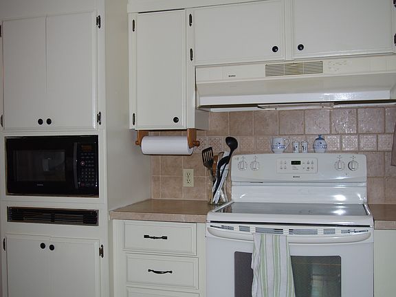 4th image of 234 London Dr