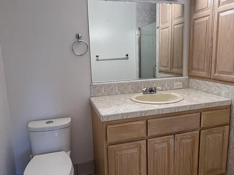 310 Alma Ln — Photo 23