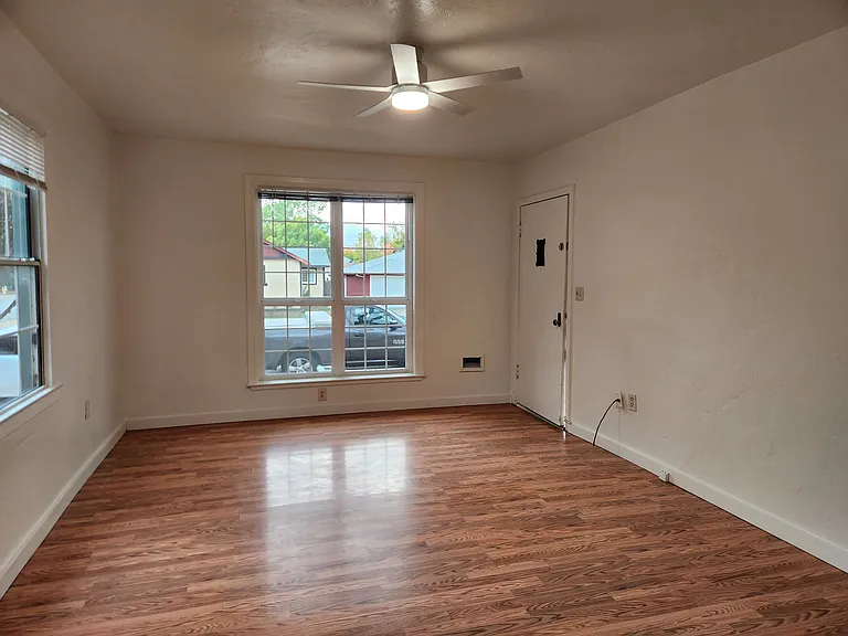 600 Grove St — Photo 10