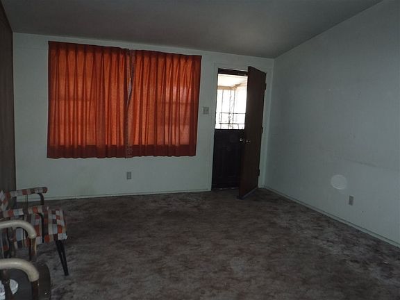 2nd image of 2802 Largo Dr