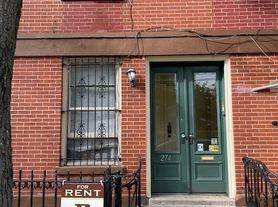 274 5th St