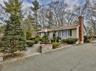 30 Saint Paul St, Wilmington, MA 01887