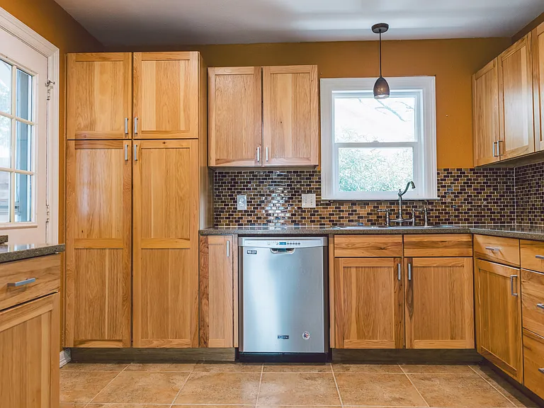 2519 Wilson St — Photo 20