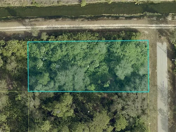 1923 Truman Ave, Lehigh Acres, FL 33972