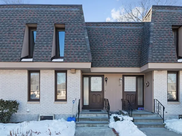 17 Grove Sq Unit 17, Randolph, MA 02368