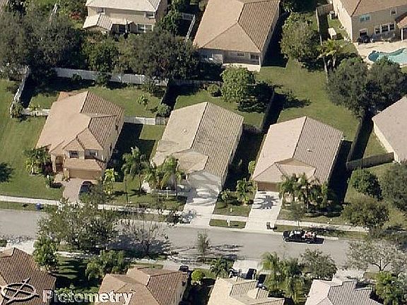 4th image of 1146 NW 132nd Ave